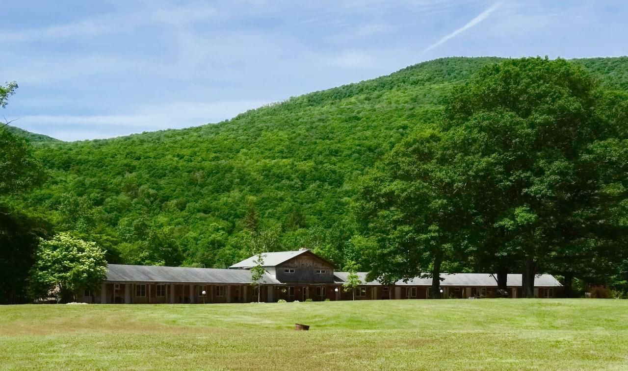 Aerie Inn Of Vermont East Dorset Exterior photo