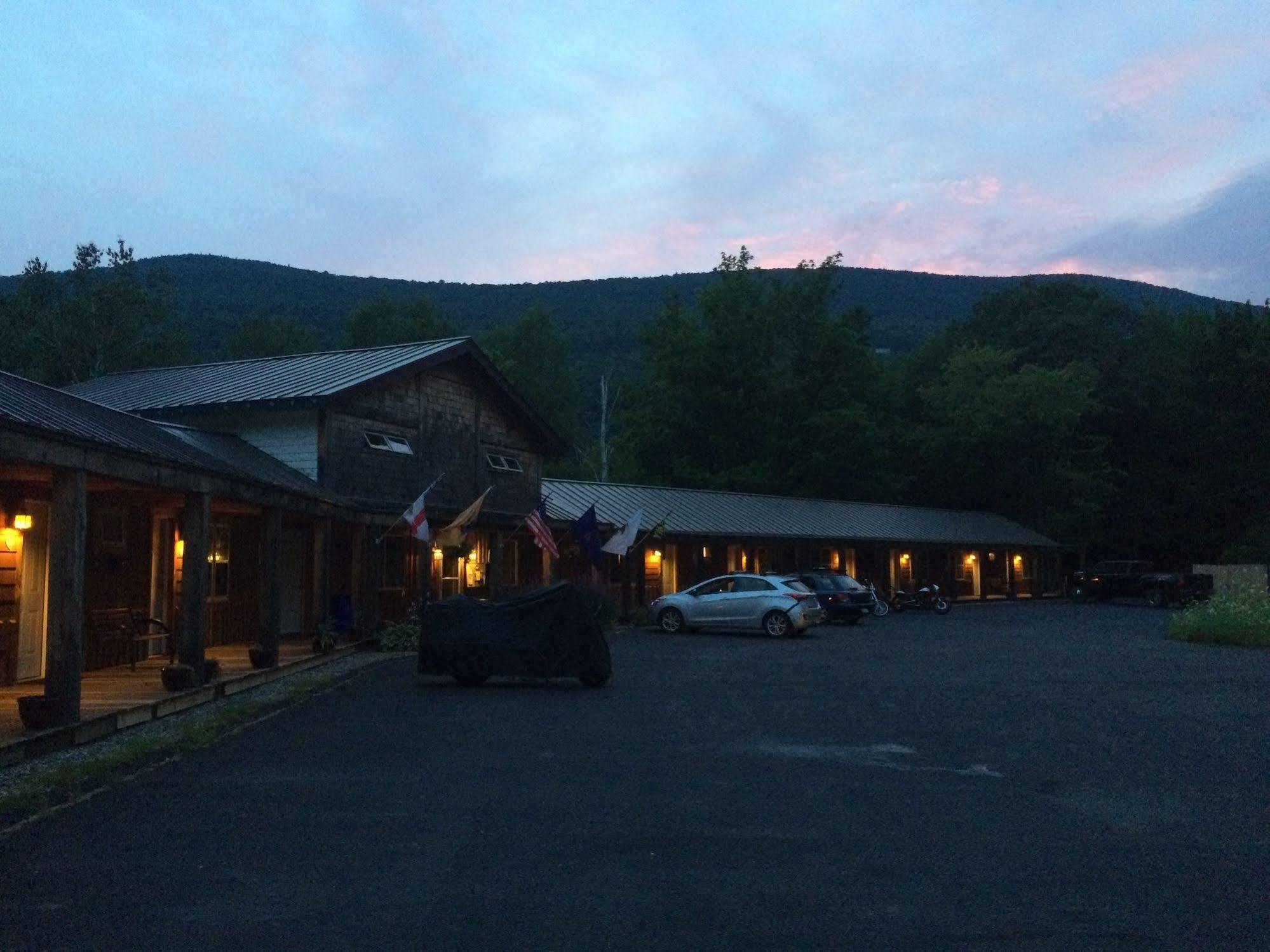Aerie Inn Of Vermont East Dorset Exterior photo